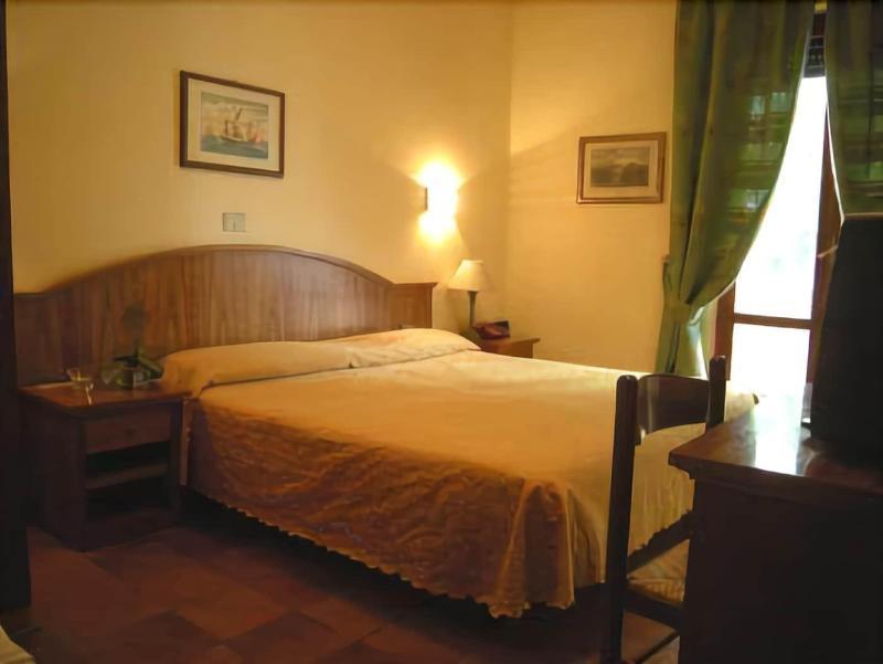 ספולטו Hotel Boni Cerri מראה חיצוני תמונה