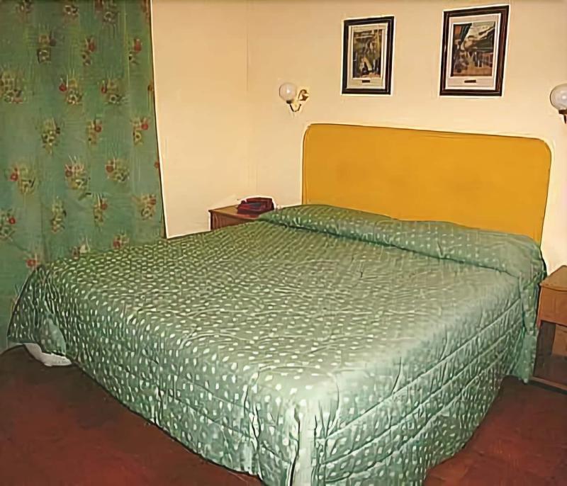 ספולטו Hotel Boni Cerri מראה חיצוני תמונה
