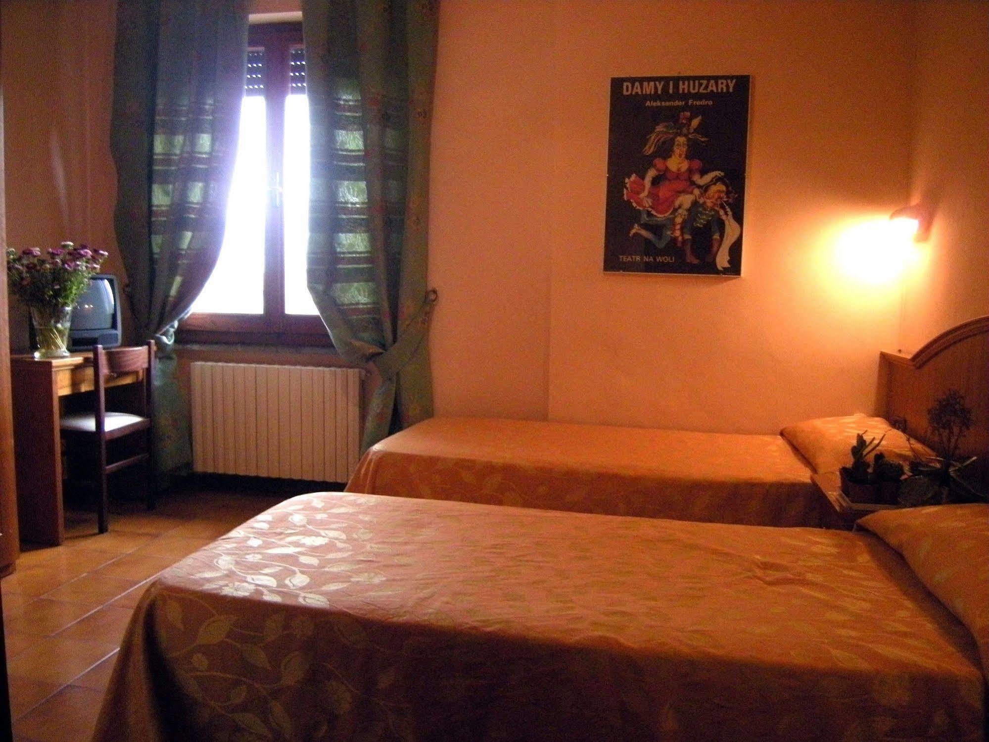 ספולטו Hotel Boni Cerri מראה חיצוני תמונה
